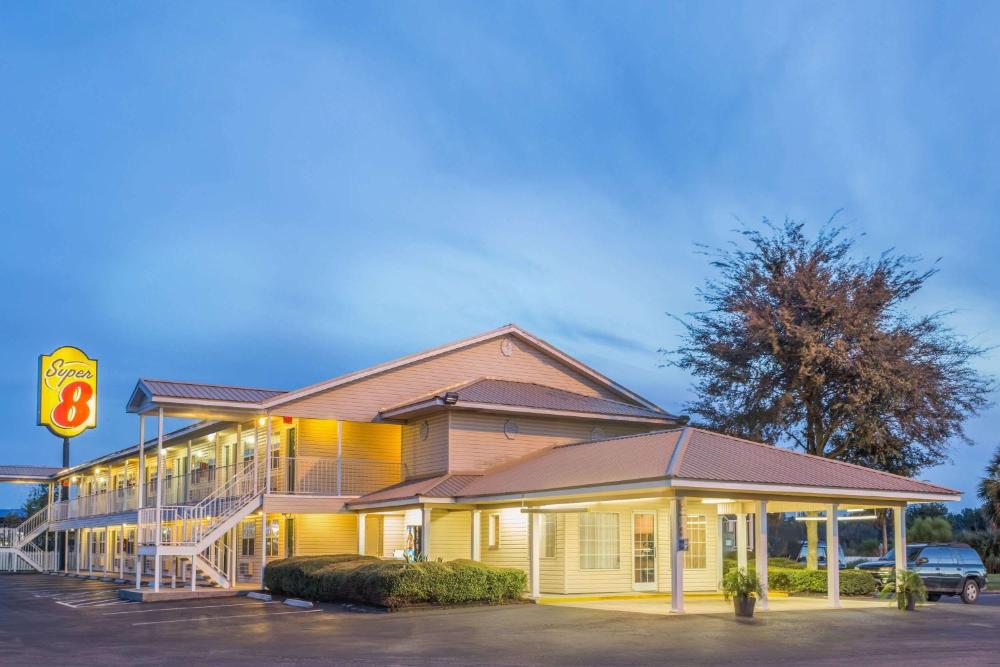 Super 8 by Wyndham Madison